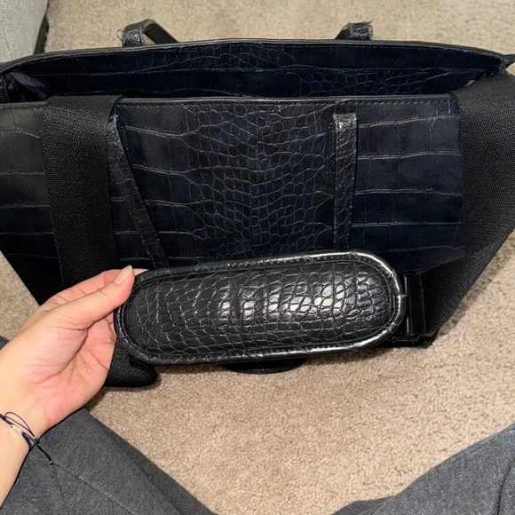 Black Crocodile-Embossed Women’s Bag - Picture 5 of 5